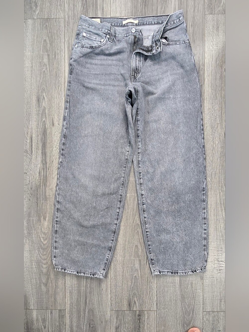 Levi’s Baggy Dad Jeans W31 L32 Gray Loose Wide Leg Y2K Skater Premium Denim.